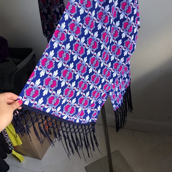 🌸Lovely open fringe cardigan 🌸 - Picture 2 of 5